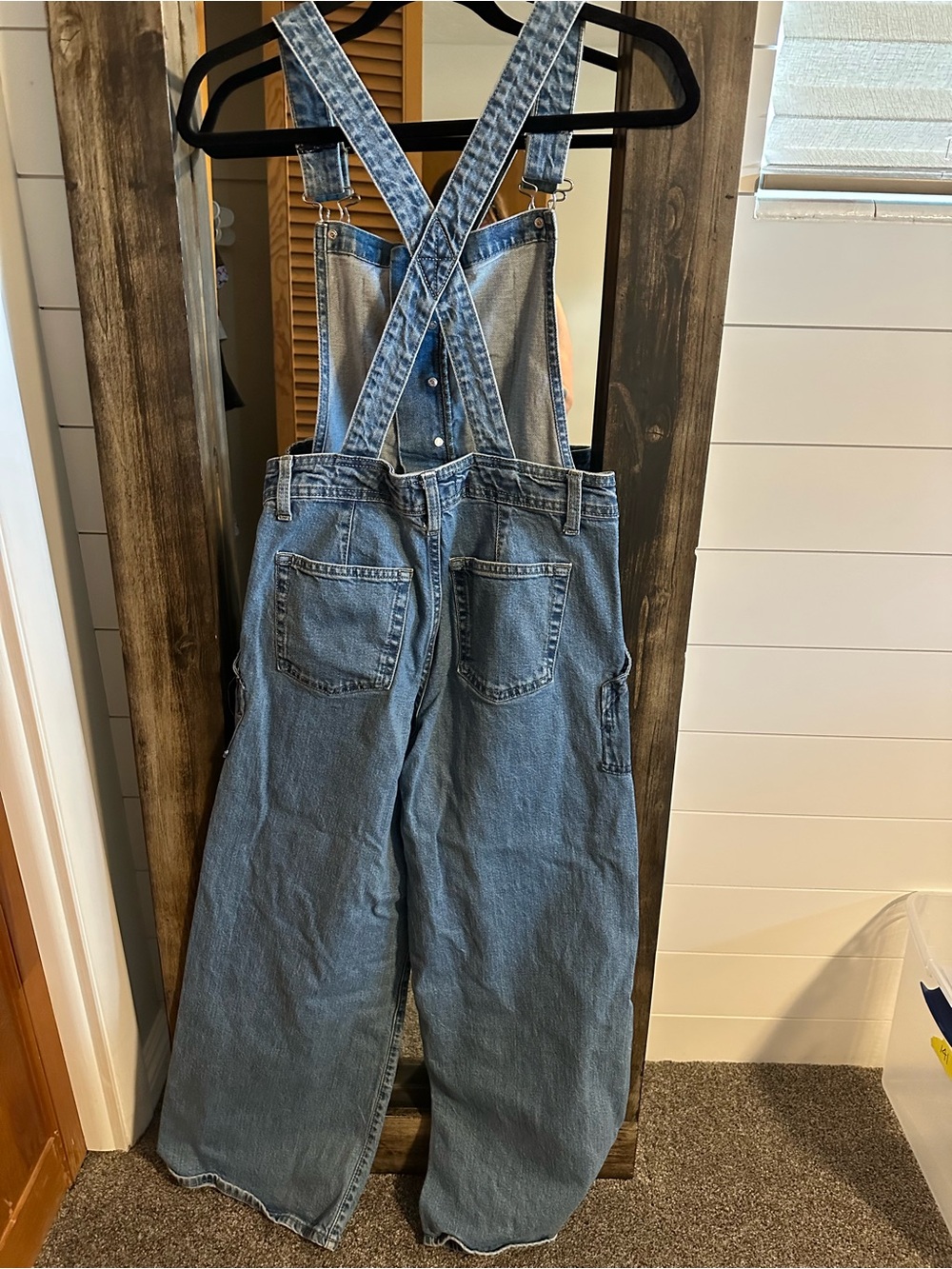 Universal Thread Women’s Size 8 Denim Overalls Wide Leg Button Front Utility - Picture 2 of 5